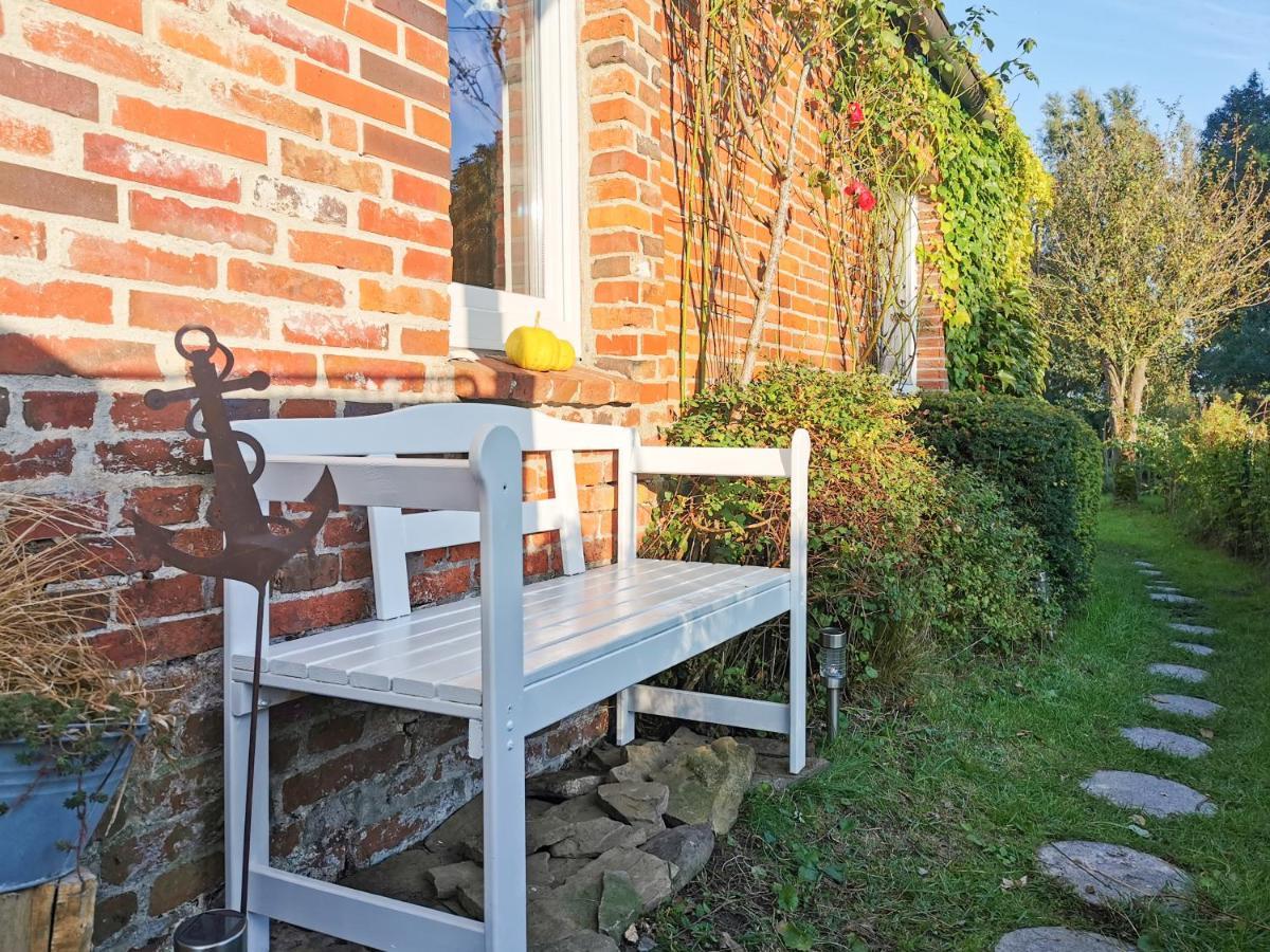 Ferienglueck An Der Nordsee Buche Deine Erdgeschoss-Ferienwohnung Mit Kamin Terrasse Und Eingezaeuntem Garten Fuer Unvergessliche Auszeiten Altfunnixsiel Eksteriør billede