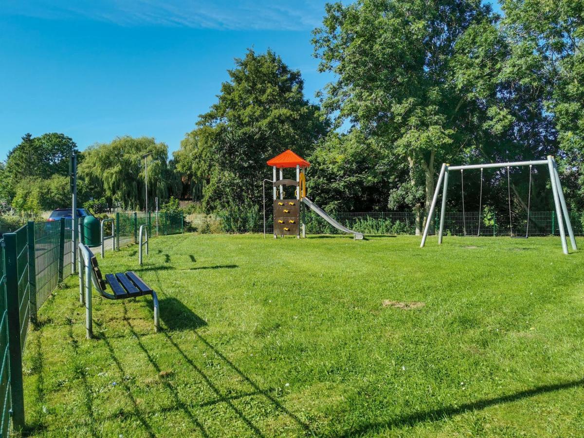 Ferienglueck An Der Nordsee Buche Deine Erdgeschoss-Ferienwohnung Mit Kamin Terrasse Und Eingezaeuntem Garten Fuer Unvergessliche Auszeiten Altfunnixsiel Eksteriør billede