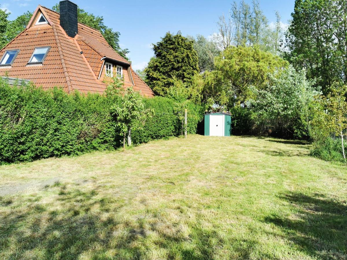 Ferienglueck An Der Nordsee Buche Deine Erdgeschoss-Ferienwohnung Mit Kamin Terrasse Und Eingezaeuntem Garten Fuer Unvergessliche Auszeiten Altfunnixsiel Eksteriør billede